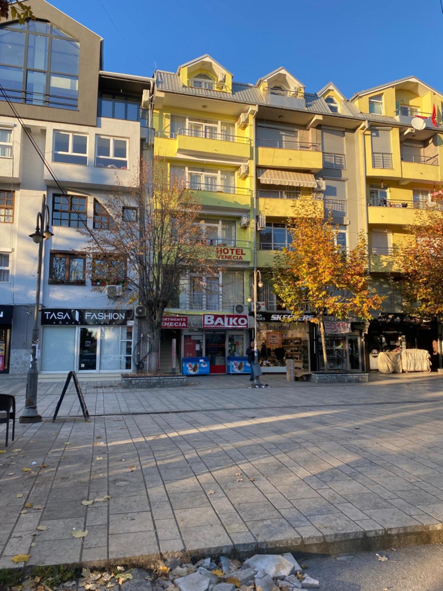 Hotel Venecia Apartments ストルガ エクステリア 写真